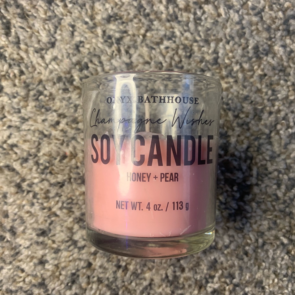 Champagne wishes soy candle from onyx bathhouse